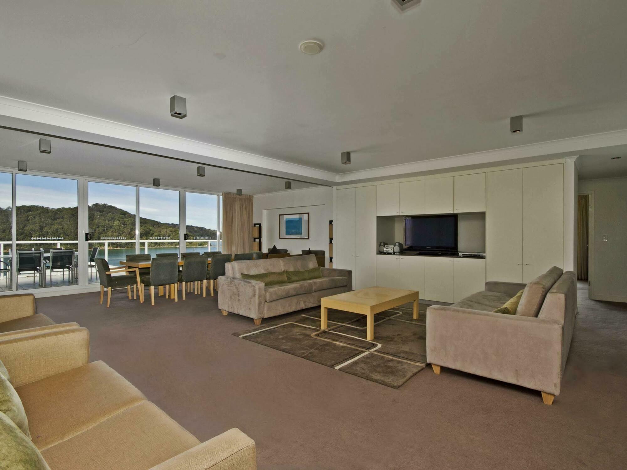 Mantra Ettalong Beach Exterior photo